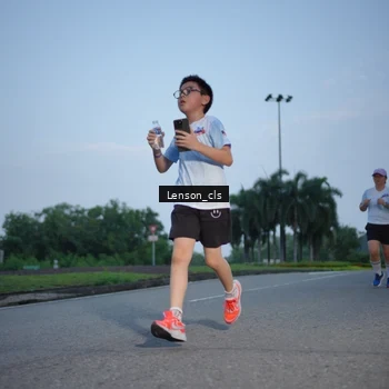 Runner Photo 7602600