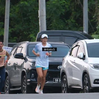 Runner Photo 7602603