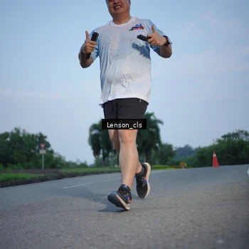 Runner Photo 7602636