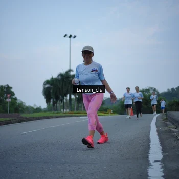 Runner Photo 7602654