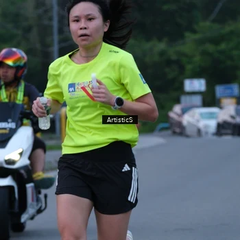 Runner Photo 7602659