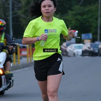 Runner Photo 7602664