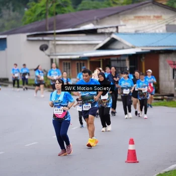 Runner Photo 7602665