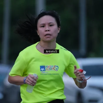 Runner Photo 7602666