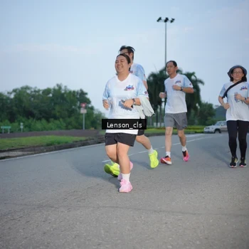 Runner Photo 7602675