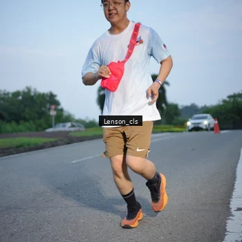 Runner Photo 7602678