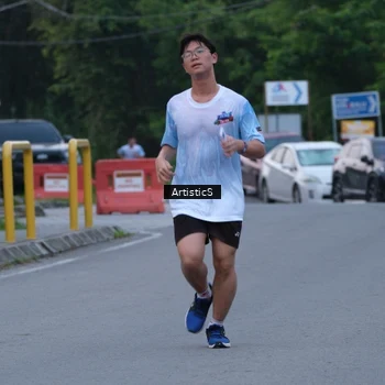 Runner Photo 7602686