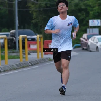 Runner Photo 7602694