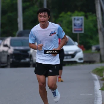 Runner Photo 7602728