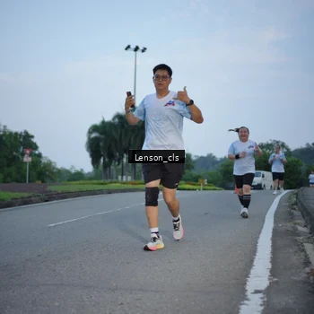 Runner Photo 7602731