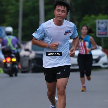 Runner Photo 7602732