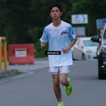 Runner Photo 7602733