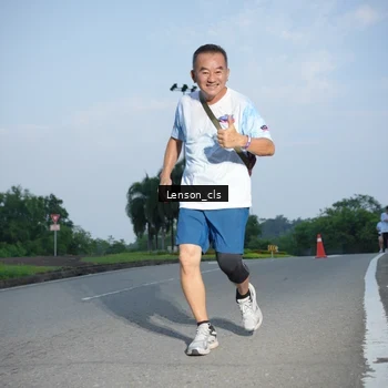 Runner Photo 7602765