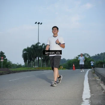 Runner Photo 7602772