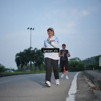 Runner Photo 7602784