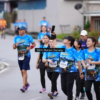 Runner Photo 7602792