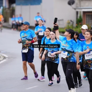 Runner Photo 7602824