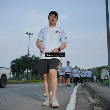 Runner Photo 7602846