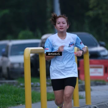 Runner Photo 7602864