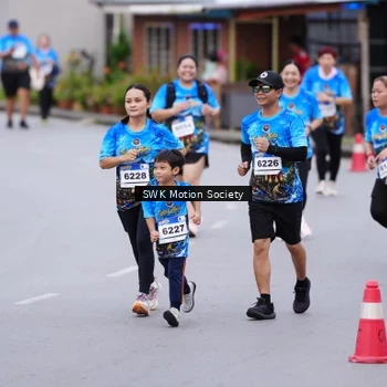 Runner Photo 7602867