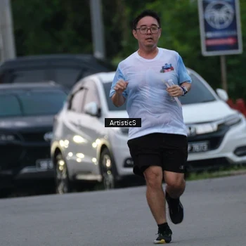 Runner Photo 7602870