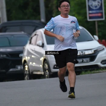 Runner Photo 7602874