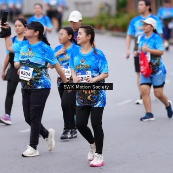 Runner Photo 7602875