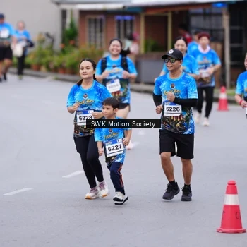 Runner Photo 7602876