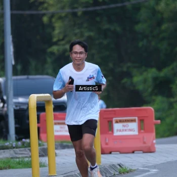 Runner Photo 7602895
