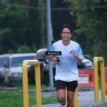 Runner Photo 7602906