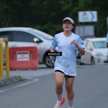 Runner Photo 7602955