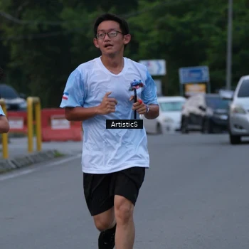 Runner Photo 7602982
