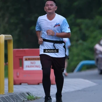 Runner Photo 7602991
