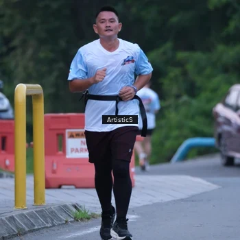 Runner Photo 7602993