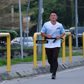 Runner Photo 7603016