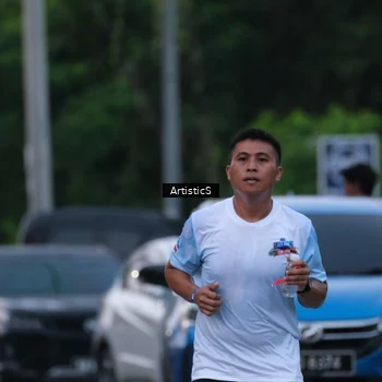 Runner Photo 7603048