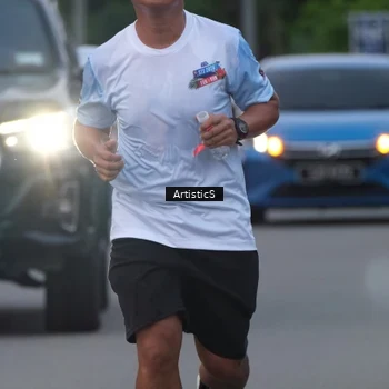 Runner Photo 7603059