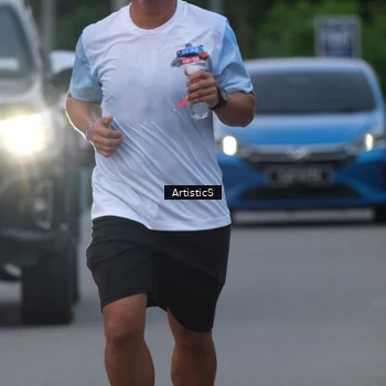 Runner Photo 7603060
