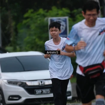 Runner Photo 7603070