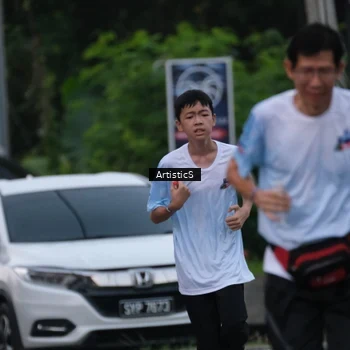 Runner Photo 7603072