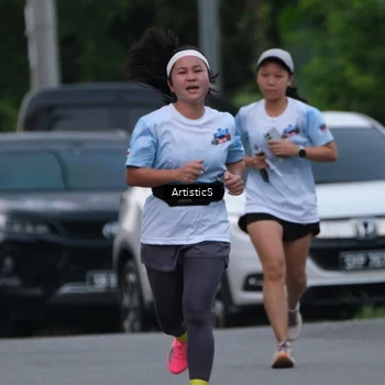 Runner Photo 7603077