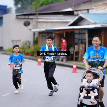 Runner Photo 7603111