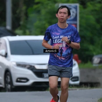 Runner Photo 7603135