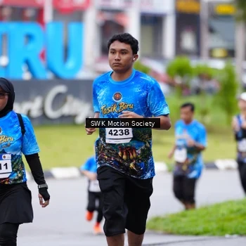 Runner Photo 7603275