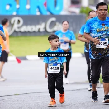 Runner Photo 7603279