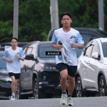 Runner Photo 7603281