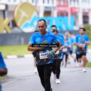 Runner Photo 7603295