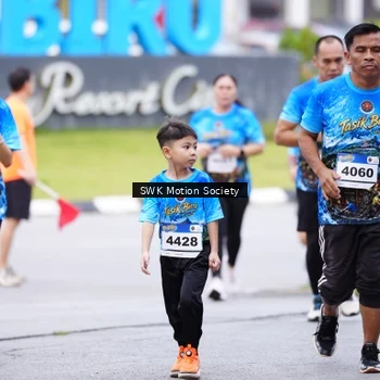 Runner Photo 7603297