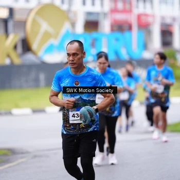 Runner Photo 7603298