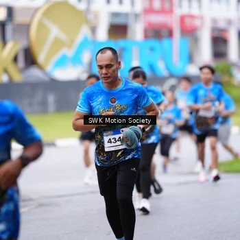 Runner Photo 7603305